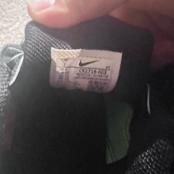 SIZE 7 MEN VAPORMAX 360 - Picture 6 of 6